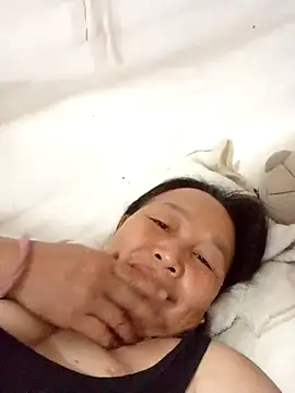 heesuu11 online show from April 15, 1:11 pm