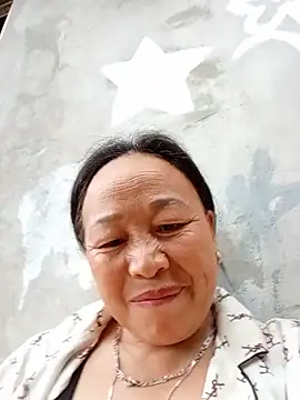 heesuu11 online show from May 30, 6:33 am