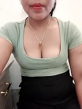 01 ANNA 01 online show from May 29, 3:26 am
