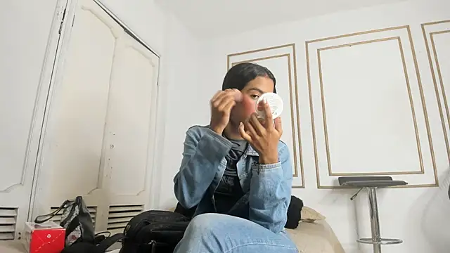 emily gaviria1 online show from May 26, 12:26 pm