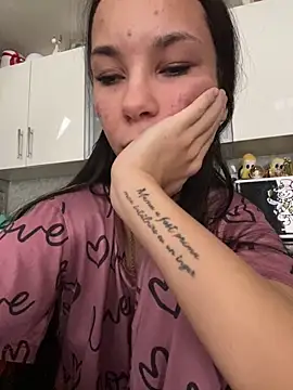 mariaalexandraf online show from March 2, 10:33 am