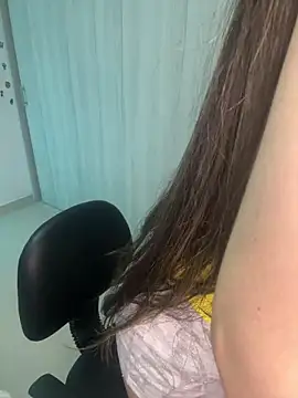 xluxulua online show from March 24, 5:02 am