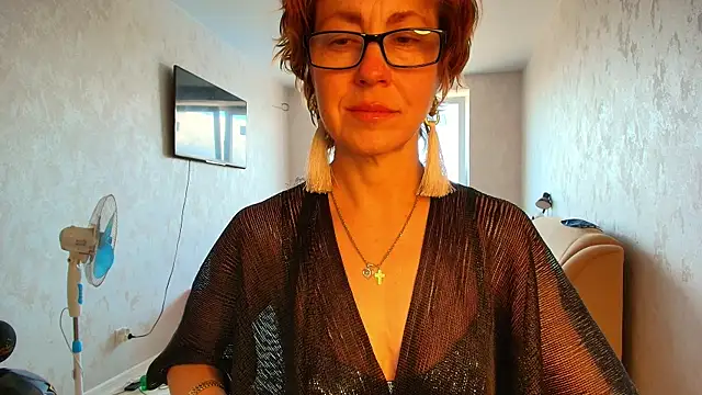 LioraWeiss online show from May 29, 7:17 am