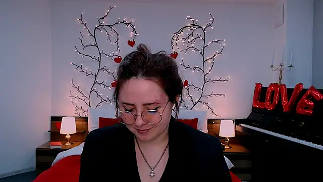 Hennessy bunny online show from March 19, 8:35 pm