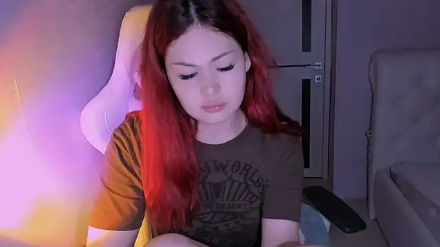 CrazyNextDoorGirl online show from July 7, 6:54 pm