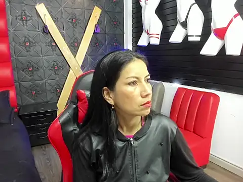 Megan Collinss1 online show from April 8, 12:24 am