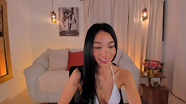 IsabellaLux  online show from April 11, 3:16 pm