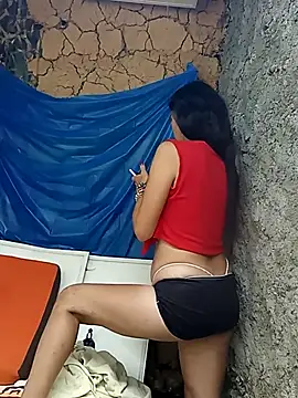 yuliitza4 online show from March 10, 11:20 pm