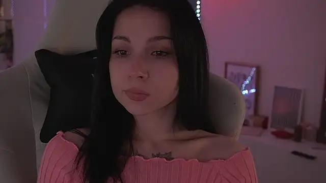 Akaruiiii online show from April 2, 3:15 am