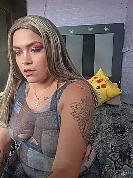Cristal queen  online show from August 6, 12:17 am