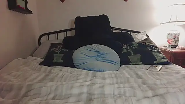 Playfulxcutie online show from June 5, 1:42 am