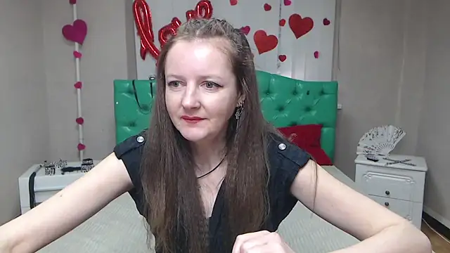 MeganPirs online show from April 14, 5:40 am