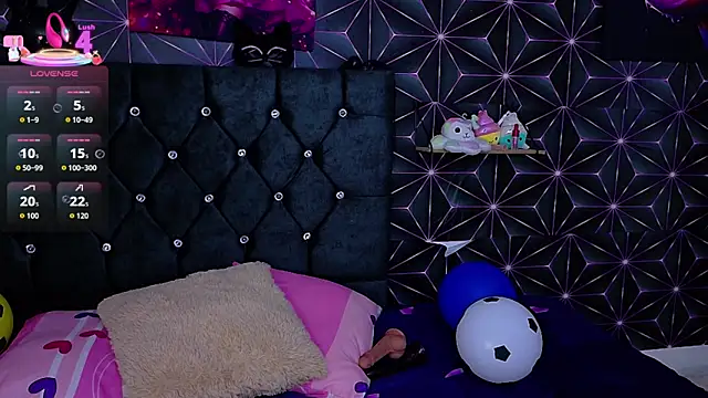 Miis Beella online show from July 1, 1:21 pm
