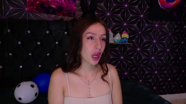 Miis Beella online show from July 15, 12:54 pm