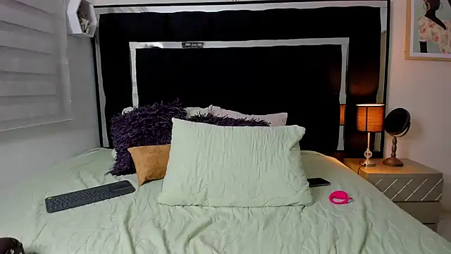 Tiana moon online show from May 16, 2:58 am