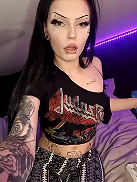 JudithPrice online show from April 29, 5:26 pm