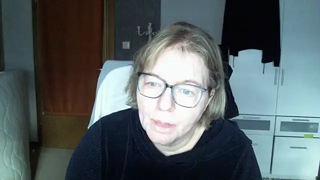 tina71707 online show from March 5, 2:24 pm