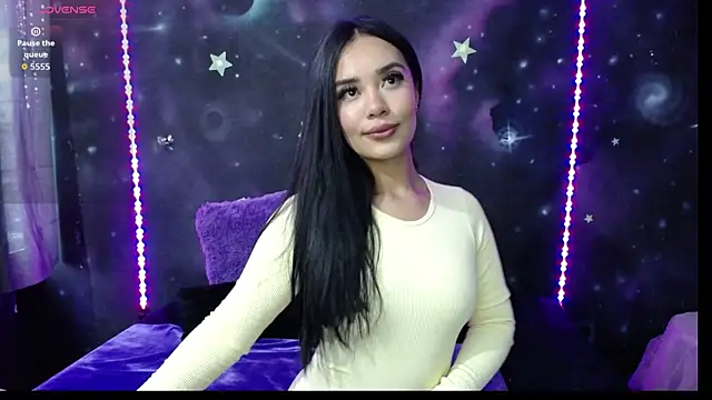 ValentinaRojass  online show from April 11, 2:43 pm