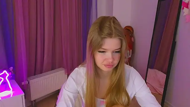 belrinaa online show from April 22, 9:12 pm