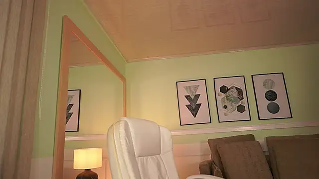 MandyCollins online show from April 6, 11:33 am