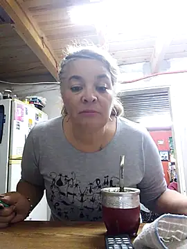 momismilf544 online show from April 29, 5:26 pm