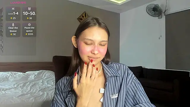 amy peachy online show from August 8, 7:16 am