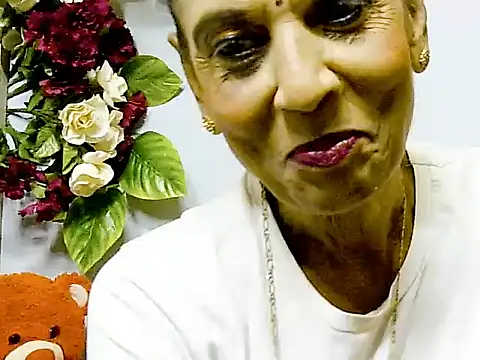 Hot queen58 online show from May 26, 2:38 pm