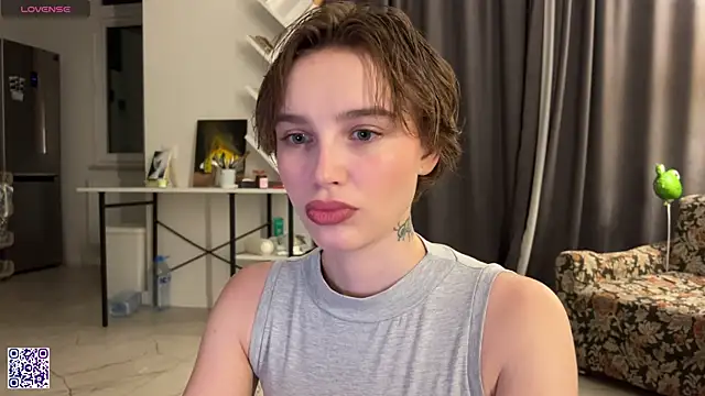 Lolatatee online show from July 9, 8:22 pm