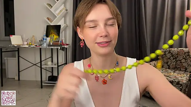 Lolatatee online show from June 7, 6:26 pm
