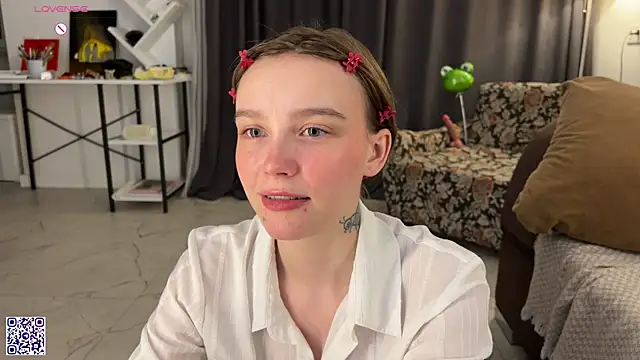 Lolatatee online show from July 22, 8:43 pm