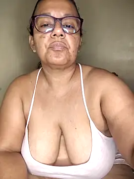 Roxy 77 online show from March 25, 11:46 am