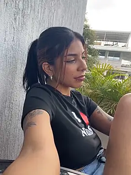VioletaHills  online show from June 4, 2:43 pm