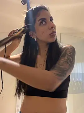 VioletaHills  online show from July 31, 12:39 pm