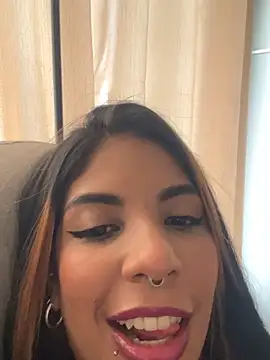 VioletaHills  online show from July 21, 1:56 pm