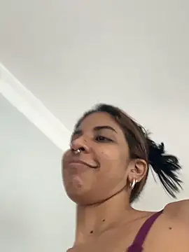 VioletaHills  online show from April 11, 12:20 pm