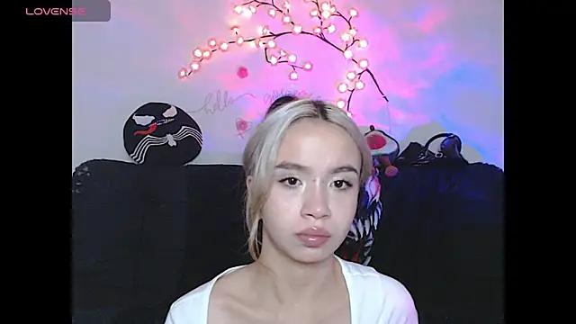 sweet molly420 online show from July 2, 3:23 am