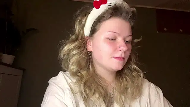 YoungAlina online show from April 21, 8:38 pm