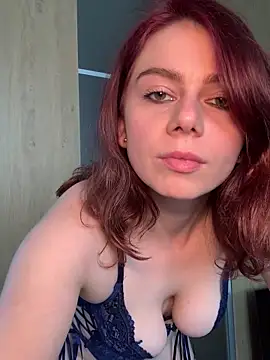 VelvetChloe online show from May 20, 11:18 am