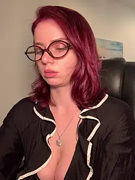 VelvetChloe online show from May 5, 3:48 pm