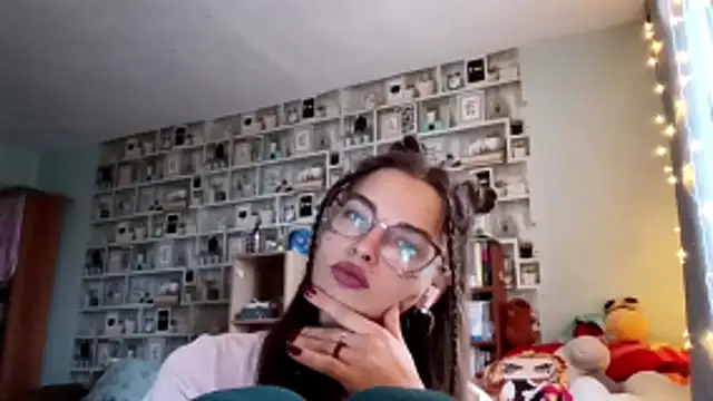 JInaMillsap online show from March 25, 8:50 am