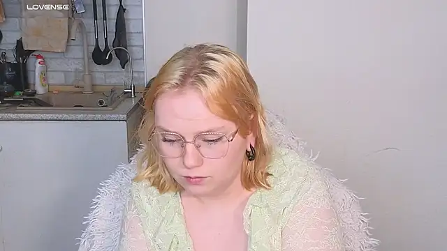 soft focus online show from June 6, 7:03 am