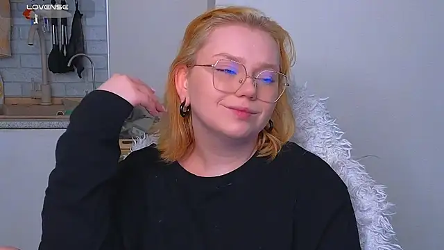soft focus online show from June 9, 4:56 am