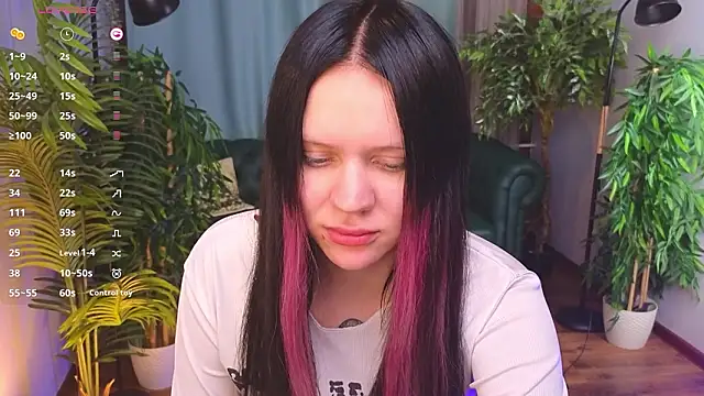 kittenlolla online show from March 28, 8:58 am