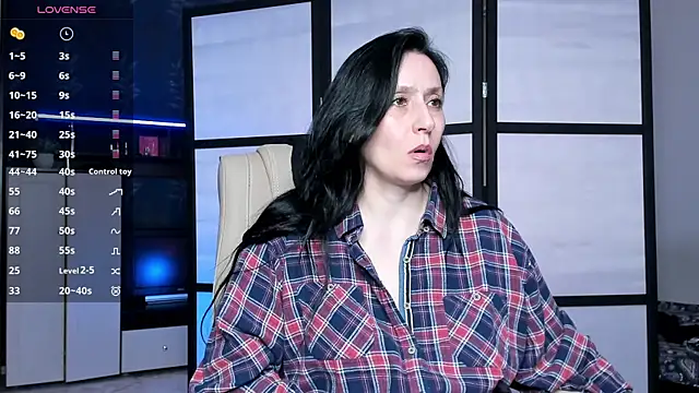 Lucky Milf online show from April 3, 11:08 am