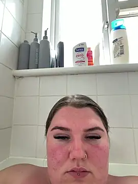 BeeMay22 online show from June 17, 10:49 am