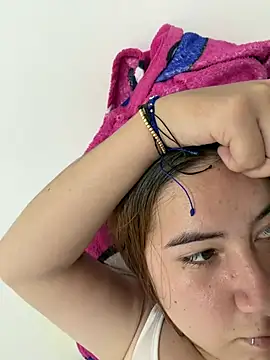 Zoe Luxxe  online show from June 15, 9:37 pm