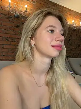 BellaSuns online show from July 15, 11:20 pm