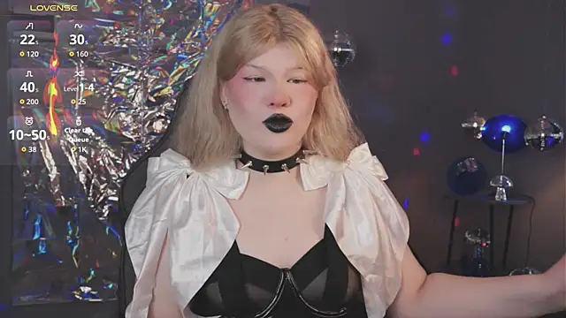 LilithNlsn online show from April 16, 4:46 am