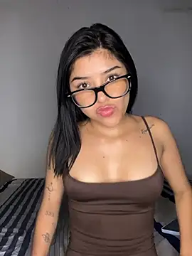Alexis daviess online show from July 24, 4:10 am