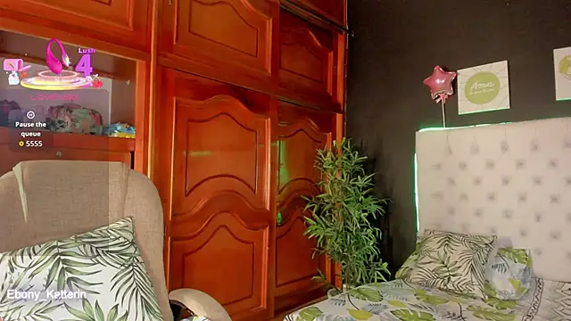 ebony katterin online show from April 18, 12:18 pm